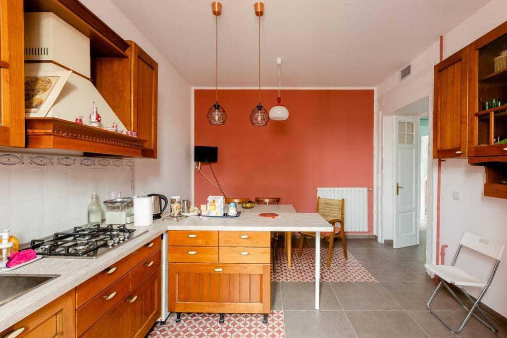 Casa Jole, Appartamento In Centro Барі Екстер'єр фото