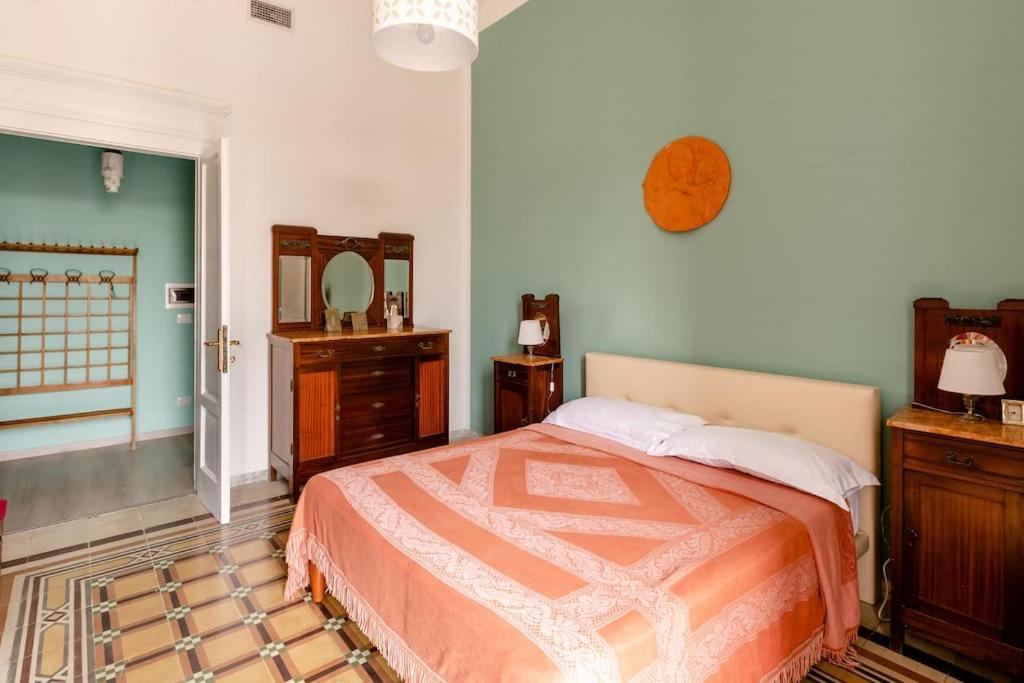 Casa Jole, Appartamento In Centro Барі Екстер'єр фото